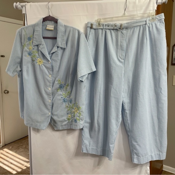 Striped Floral Embroidered Alfred Dunner Pants Set Summer Coastal Grandma - Picture 1 of 9